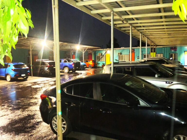 Acacia Motel Undercover Carpark for guests