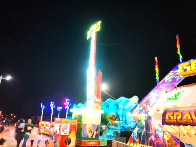 Carnival Rides at Side Show Alley - Chinchilla Show - Acacia Motel Chinchilla