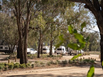 Camping and Caravnning at Chinchilla Weir