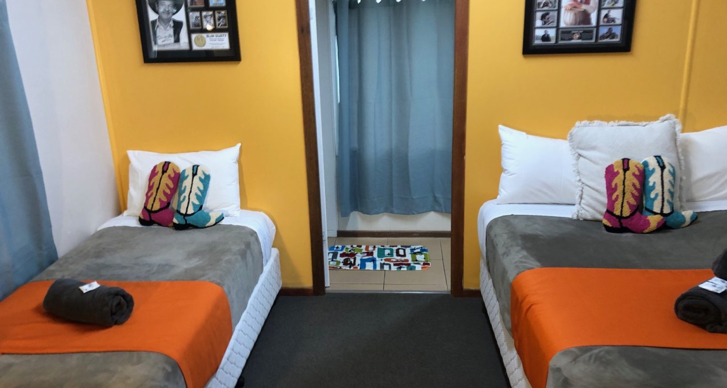 Sara Maries Country Music Legends Twin Double Room Acacia Motel Chinchilla Themed room